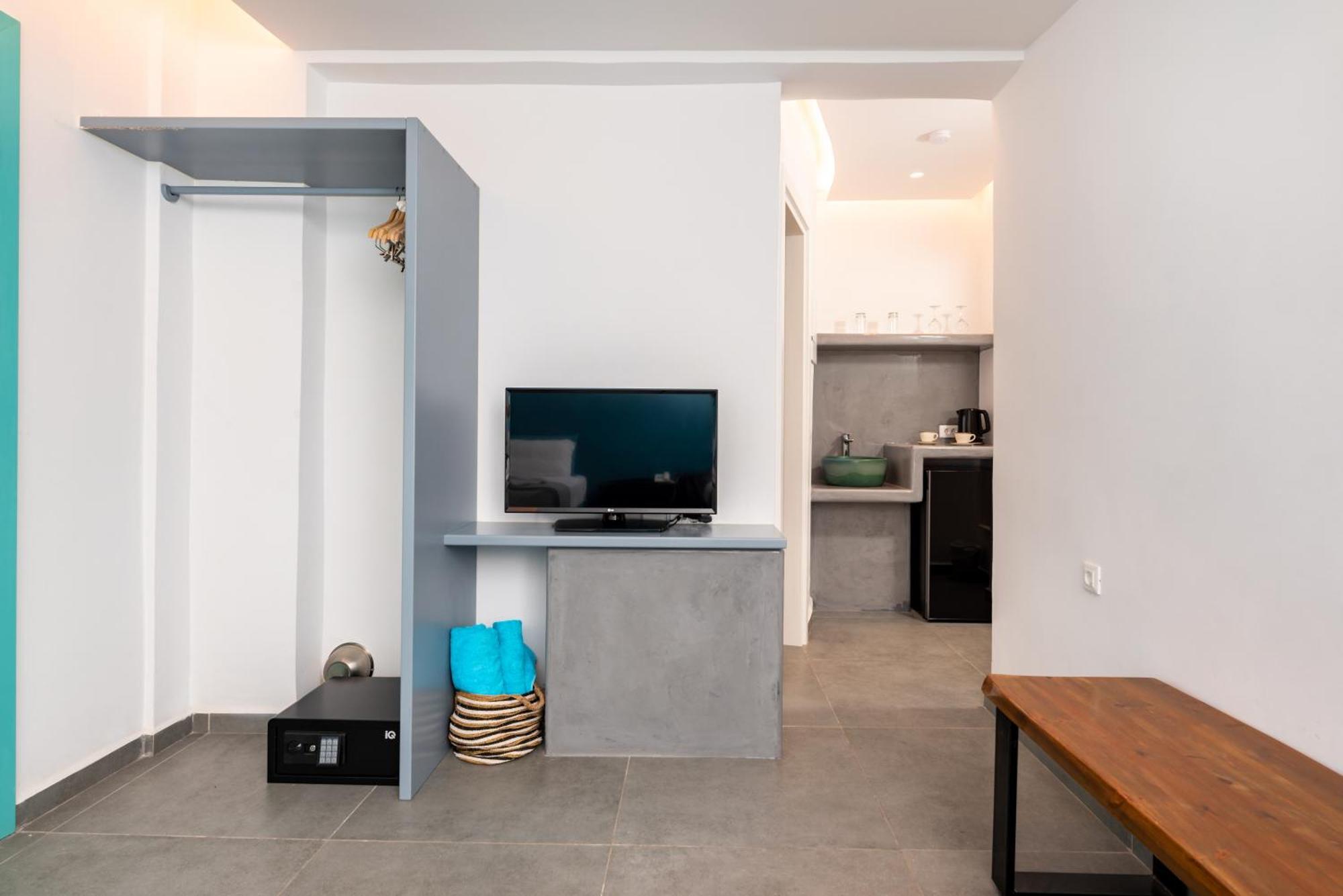 Готель Santa Irina Luxury Sunny Lofts Періволос Екстер'єр фото